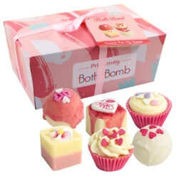 The Pink Cupcake Bath Bomb Giftset
